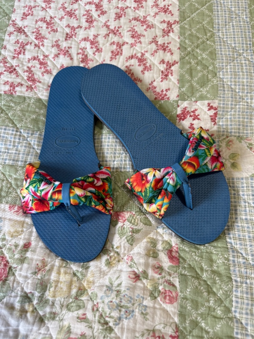Havaianas Blue w/Tropical Fabric Flop Flop Sandal Sz 9/10